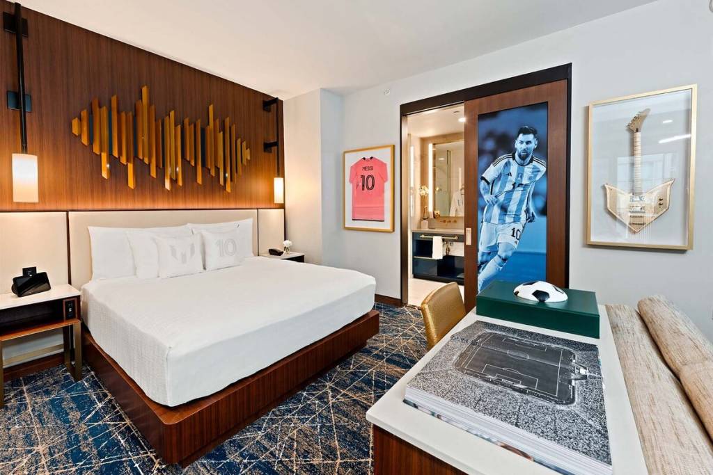 Nur bis zum 31. Juli verfügbar: Das Hard Rock Hotel in NYC bietet eine riesige, 526 Quadratfuß große Leo-Messi-Suite für die Weltmeisterschaft 2026 an