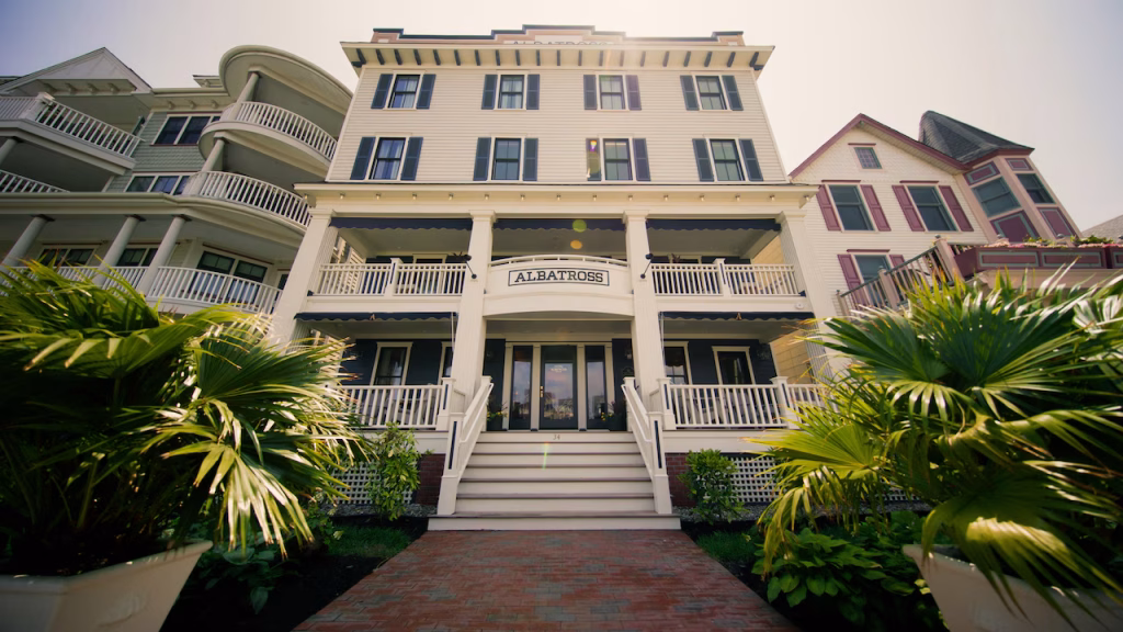 The country’s No. 1 inn for 2026 is just a 95-minute train ride from NYC—with fairytale Victorian porches &amp; vintage coastal vibes