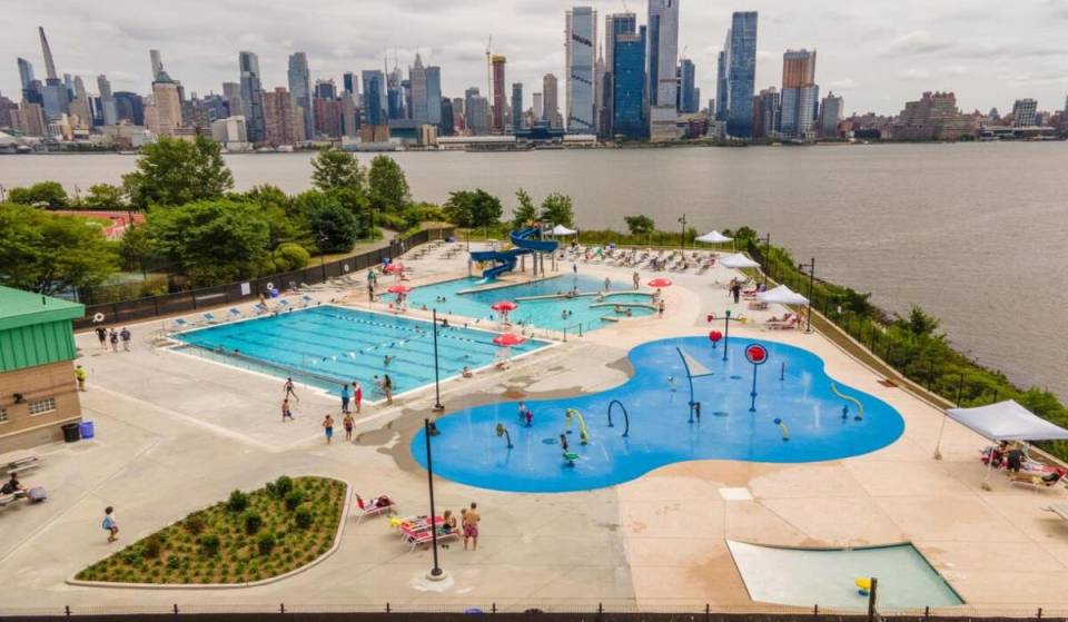 Dit zwemcomplex in New Jersey geeft dagelijks slechts 30 dagkaarten voor niet-inwoners vrij. Zo kun je er een bemachtigen voor $40