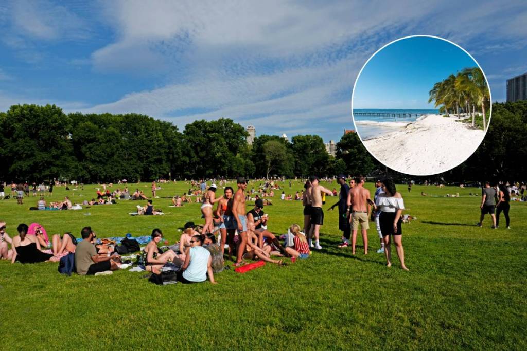 persone all’aperto nel caldo di New York e una foto della spiaggia di Cancún