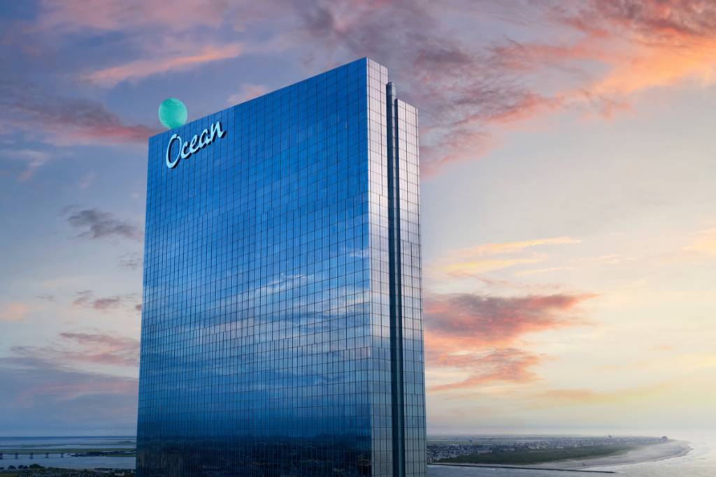 Na een investering van 270 miljoen dollar pakt het hoogste gebouw van Atlantic City groots uit met vier chique restaurants en een minigolfbaan van 8.000 vierkante voet