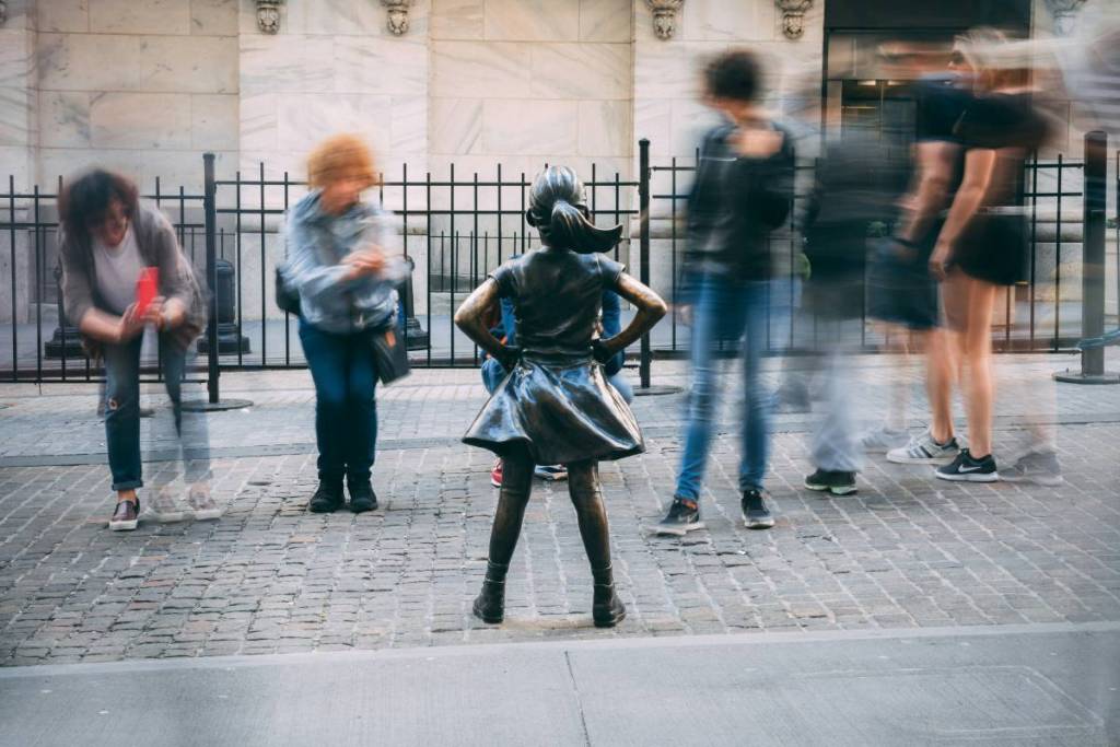fearless girl statue nyc