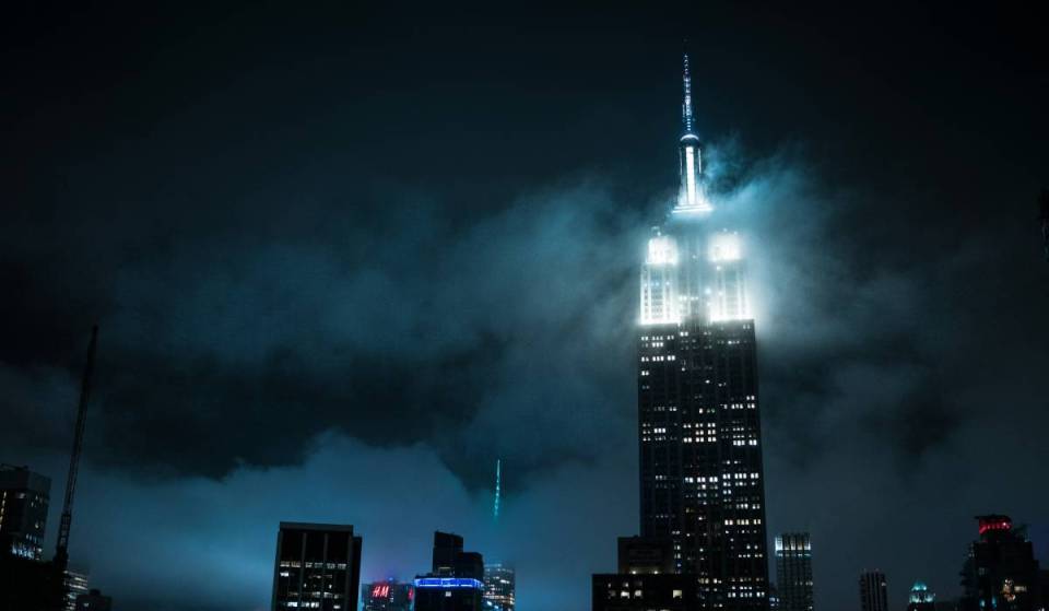 Tornado-Warnung, Flugverbote, Überschwemmungsgefahr in der U-Bahn und mehr, während heftige Stürme NYC heimsuchen