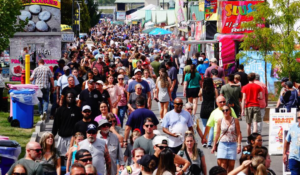 Voor slechts $8 keert de Great New York State Fair deze augustus terug als de meest betaalbare kermis van het land, met 41 gratis concerten