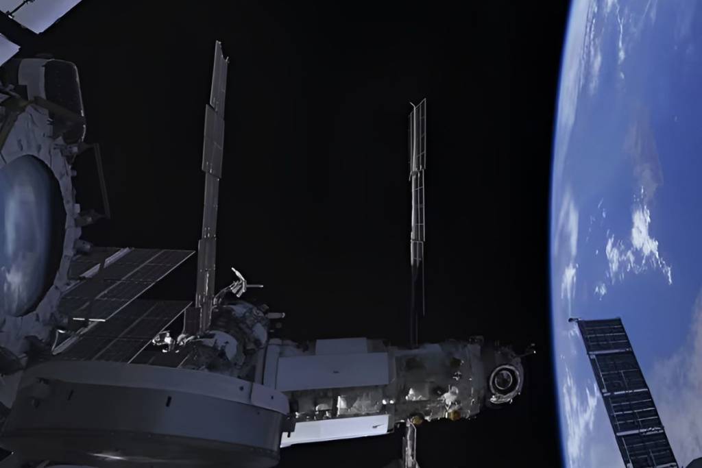Space Explorers_2