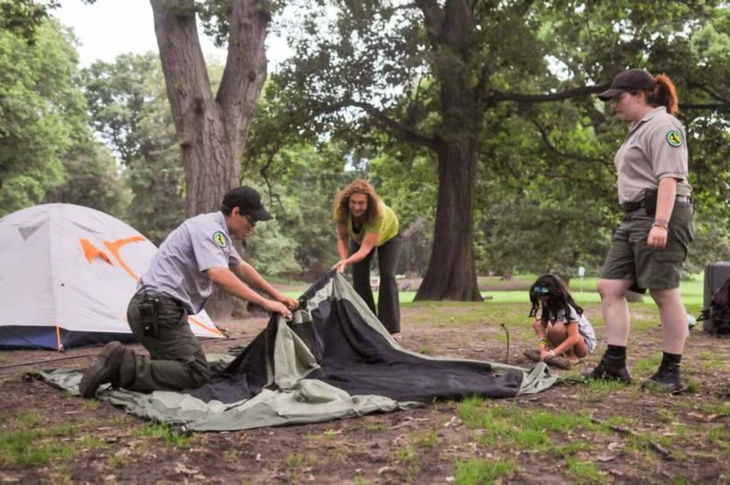 A partir de 2 de agosto: você pode acampar sob as estrelas de graça no Central Park, em Orchard Beach e em outros parques de Nova York, se conseguir um ingresso