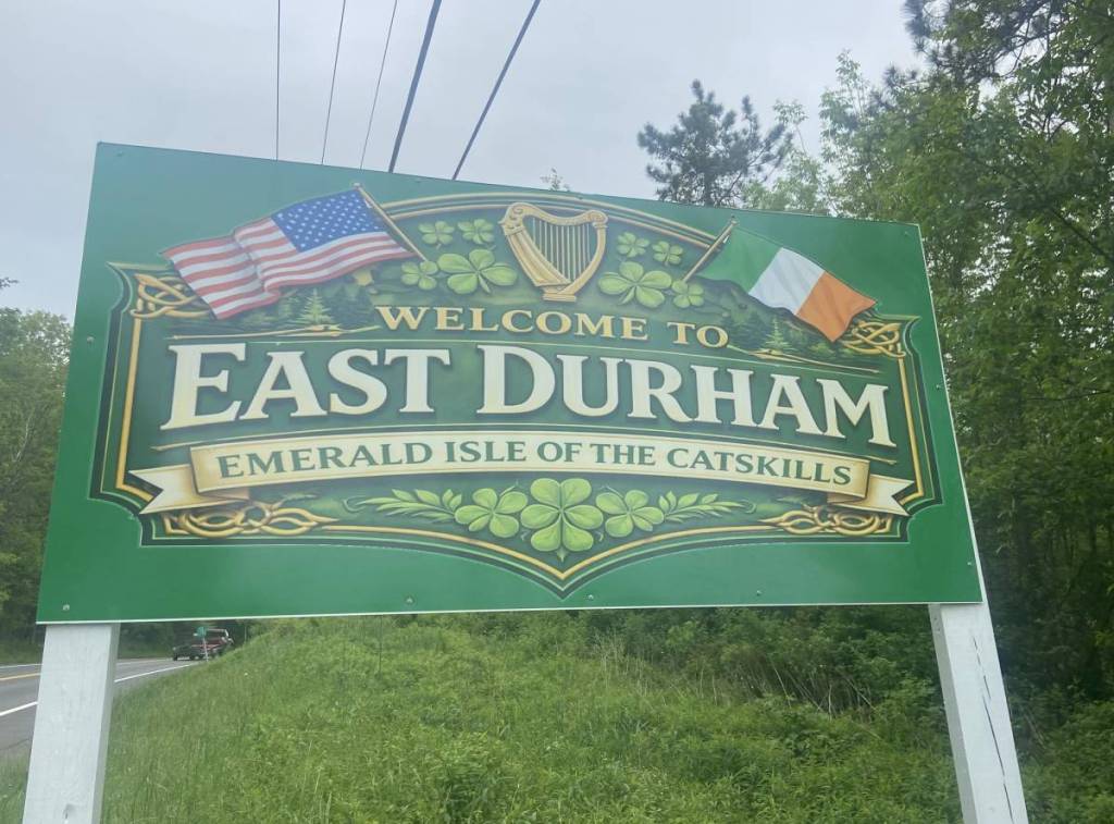 Panneau d’entrée de la ville d’East Durham