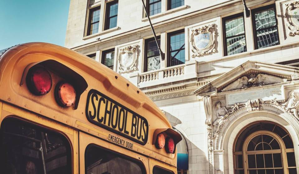 Los colegios de Nueva York revelan un cambio importante en el calendario 2026-27: horarios de inicio más tempranos en el norte del estado, menos días lectivos y un inicio a finales de septiembre, el día 10, para la ciudad de Nueva York