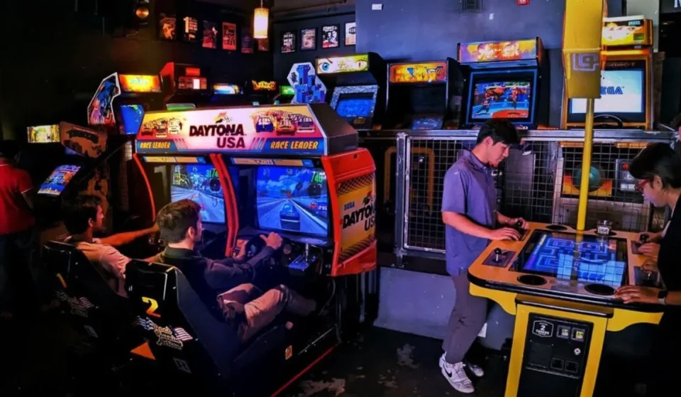 Na meer dan twee decennia sluit de allereerste arcade-bar van NYC officieel zijn deuren – maar je hebt nog 1.000 dagen om te spelen