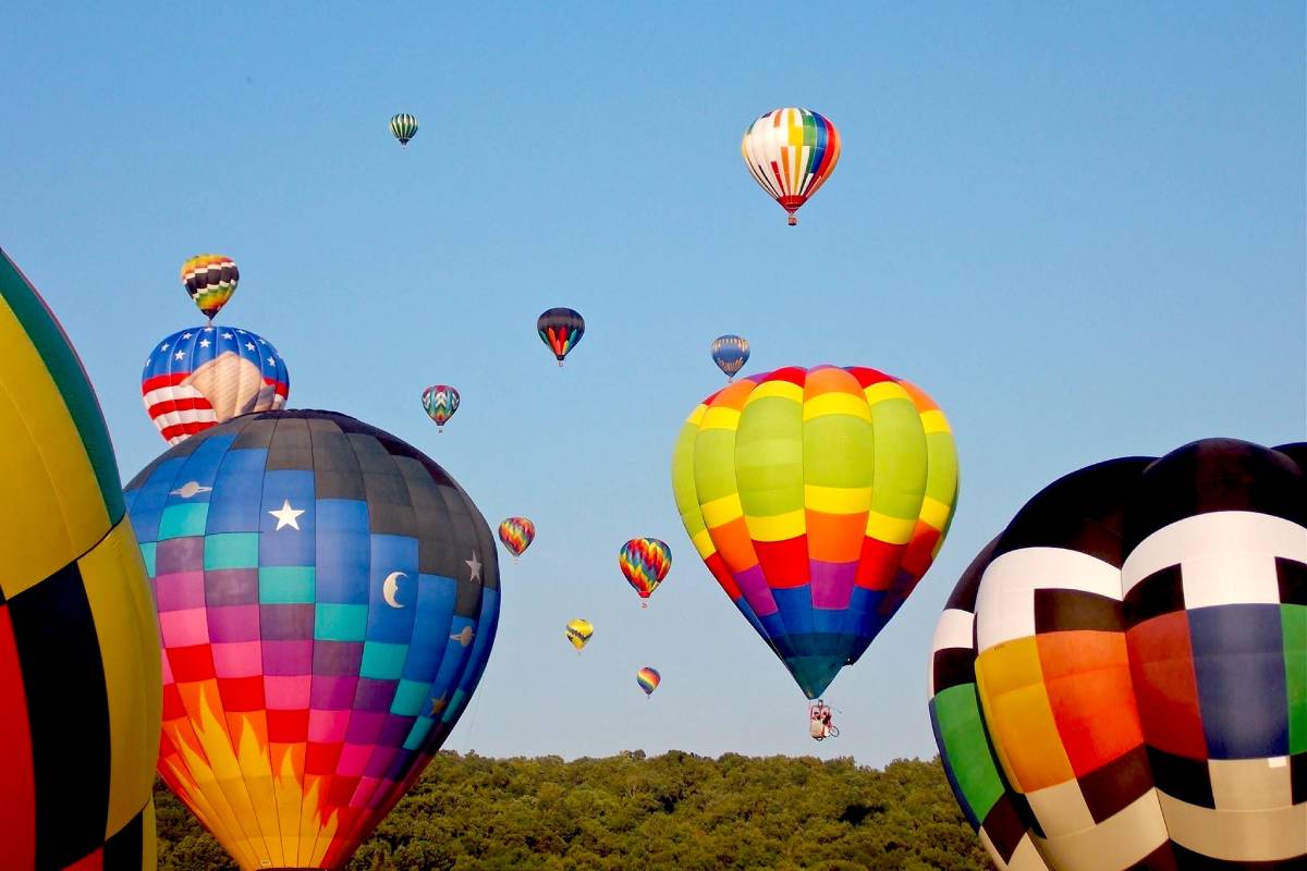 A massive hot air balloon festival will take over NJ skies just 90 min from NYC this fall—tickets start at $10 & you can even take a ride