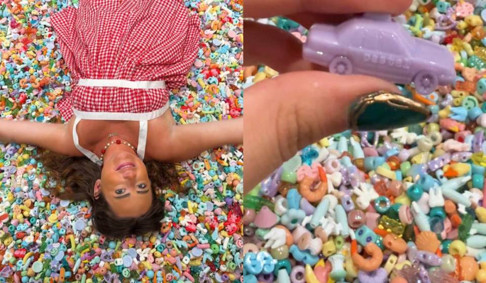 NYC Bead Pool Gallery: Pastel-installatie van CJ Hendry