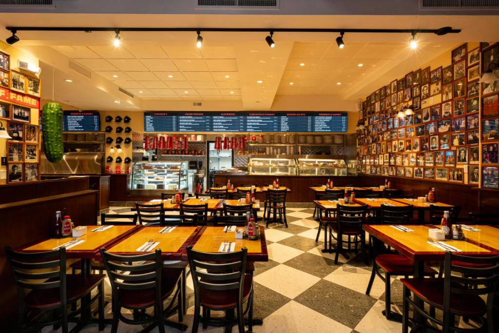Innenansicht des Carnegie Deli NYC
