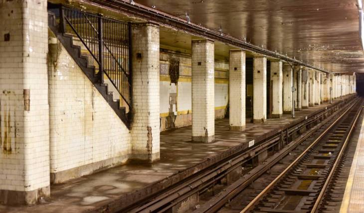 Après 113 ans de délabrement, l’une des stations de métro les plus anciennes et les plus fréquentées de New York va enfin bénéficier d’une rénovation complète de 100 millions de dollars