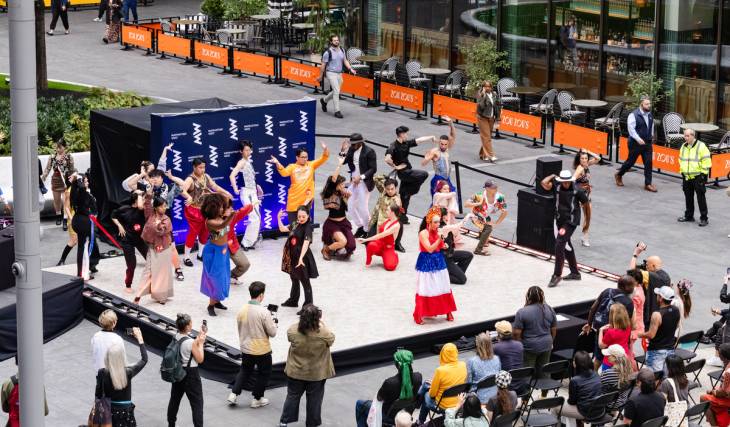 En plein cœur de Midtown : une série éphémère de danse et de concerts en plein air, entièrement gratuite, investit la place de Manhattan West tous les mercredis de ce mois de septembre