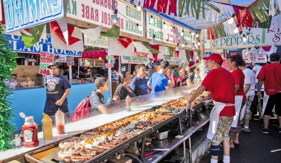 El festival italiano más grande de EE. UU. se adueña de 15 calles de Little Italy durante 11 días este septiembre; aquí tienes 6 platos que no te puedes perder