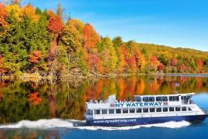 These scenic 4-hour fall foliage cruises are returning up the Hudson River — with hot cider, fresh donuts, & local folklore included