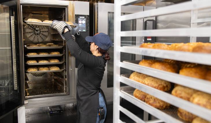Located inside Industry City, this massive 5,075-square-foot Apollo Bagels flagship is churning out 15,000 daily—giving Brooklyn a ‘front-row seat’ to the action