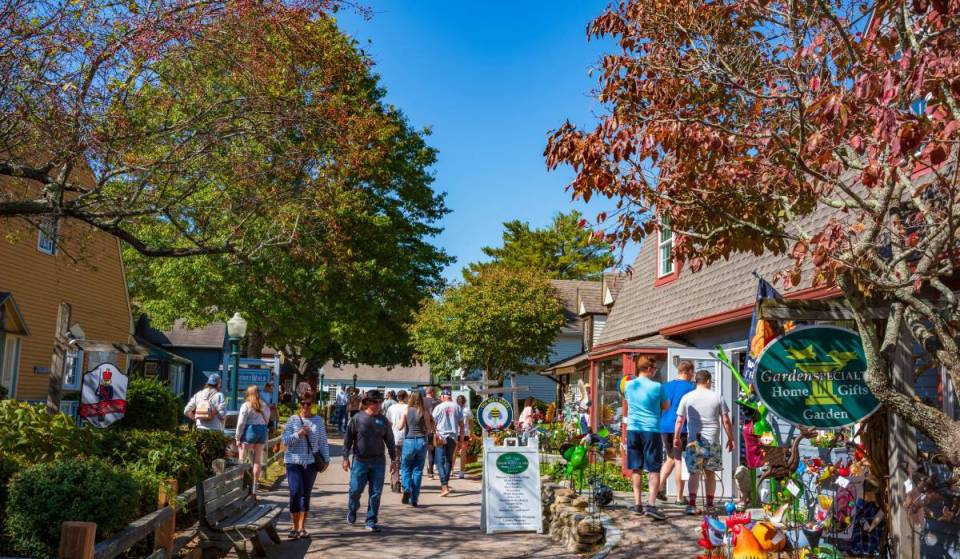 This historic coastal maritime village just 2.5 hours from NYC was just named ‘America’s best small food town’ for 2026 — with award-winning chefs, hard-working farmers, &amp; expert fishermen