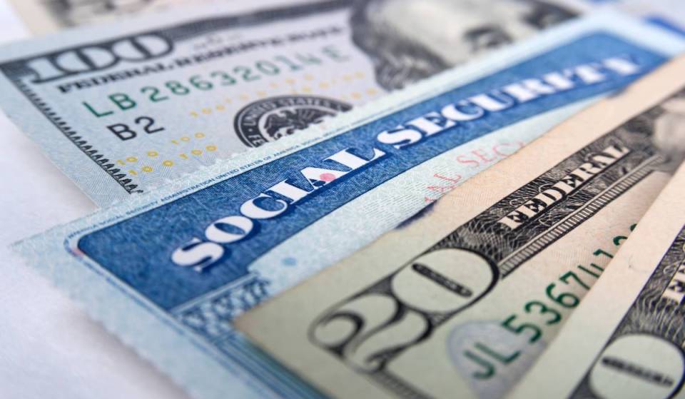 Nueva York no gravará tu Seguridad Social, pero el IRS sí lo hará sin duda, y esta es la cifra exacta de ingresos que lo activa
