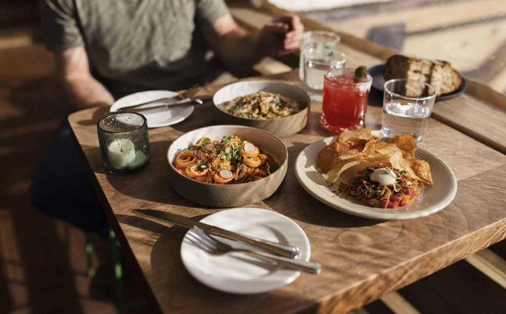 Oyster Club & The Treehouse, Mystic, Connecticut