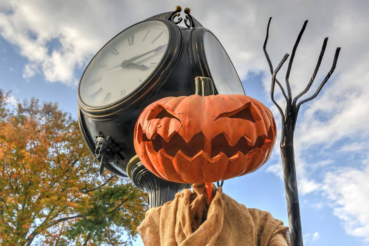 Sleepy Hollow is shutting down 3 streets to cars for the ‘unofficial opening bell for autumn' this September — a massive street fair with over 145 vendors, local bites, & the Headless Horseman