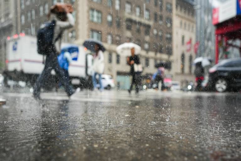 Secret Flash A severe cold front is hitting NYC today with 65-mph winds and flash ...