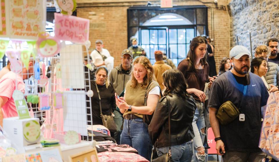 Nueva York está transformando dos manzanas de Brooklyn en un enorme mercado artesanal «sin coches» con más de 70 vendedores locales, comida artesanal y entrada gratuita