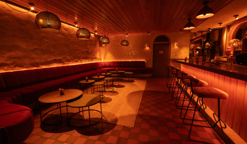 El primer bar de bebidas fermentadas mexicanas de Nueva York sirve discretamente copas y aperitivos de inspiración latina en un rincón acogedor e íntimo