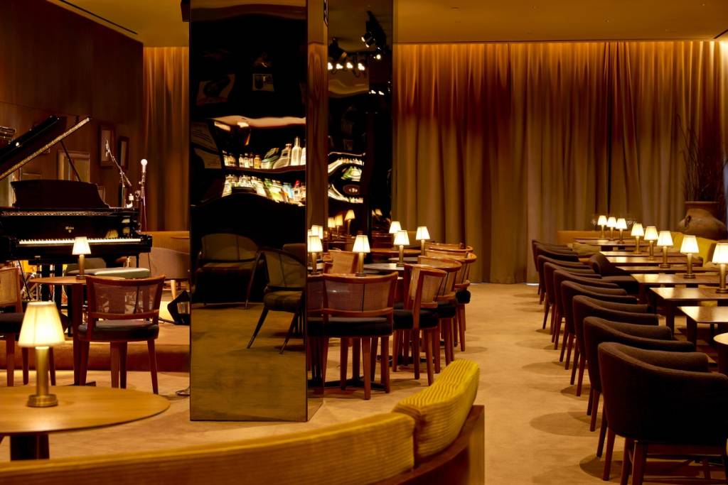 Designed to mirror the ‘world’s best bar,’ this secret 80-seat Midtown jazz spot just reopened with world-class musicians for a $40 weekend cover