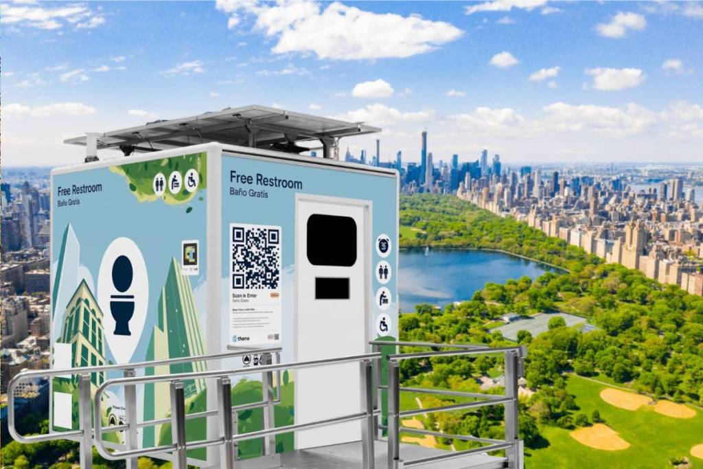 Finie la galère quotidienne pour trouver des toilettes : New York met en service 17 toilettes publiques gratuites et sans contact dans toute la ville, avec des intérieurs chauffés, des tables à langer et un accès via une appli connectée