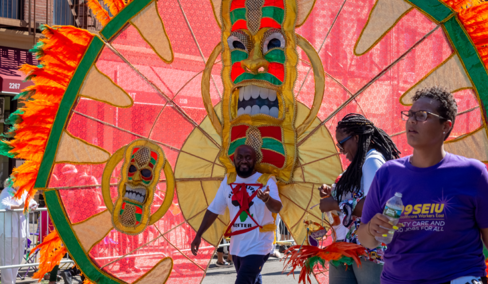 NYC sluit dit weekend belangrijke straten in Harlem af voor een van de grootste Afro-Amerikaanse parades van het land – met liveoptredens, giveaways, danswedstrijden en nog veel meer