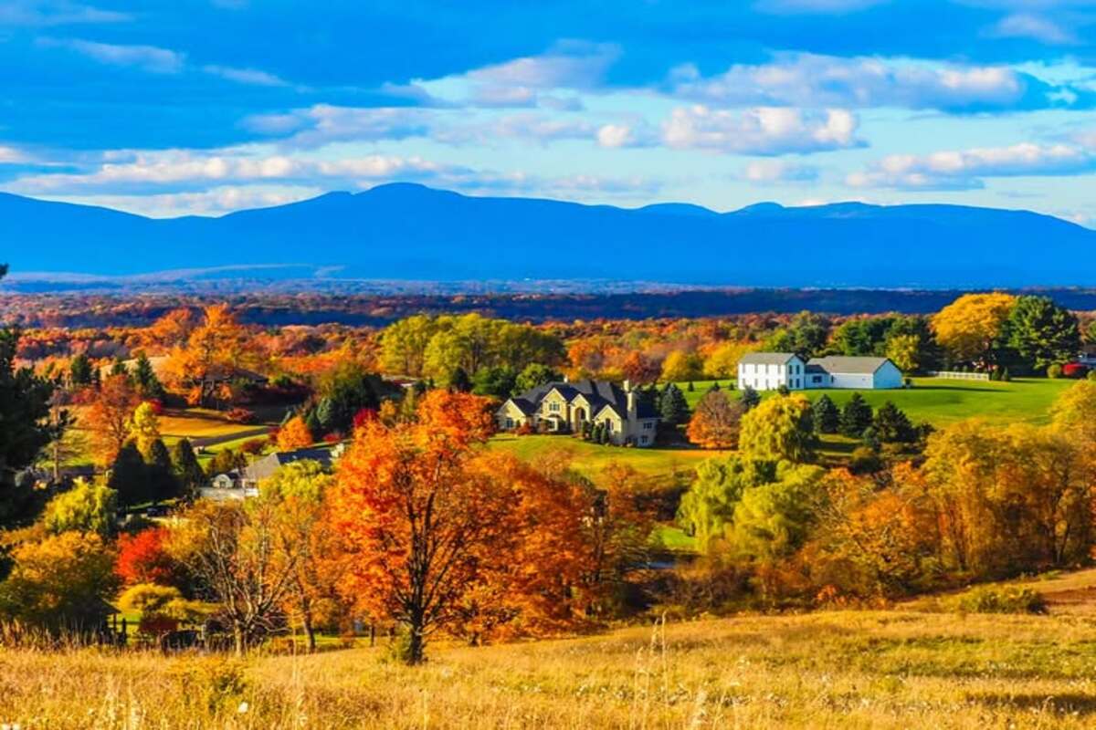 Secret Basement Rondo Located just two hours from Penn Station, this Hudson Valley retreat ...