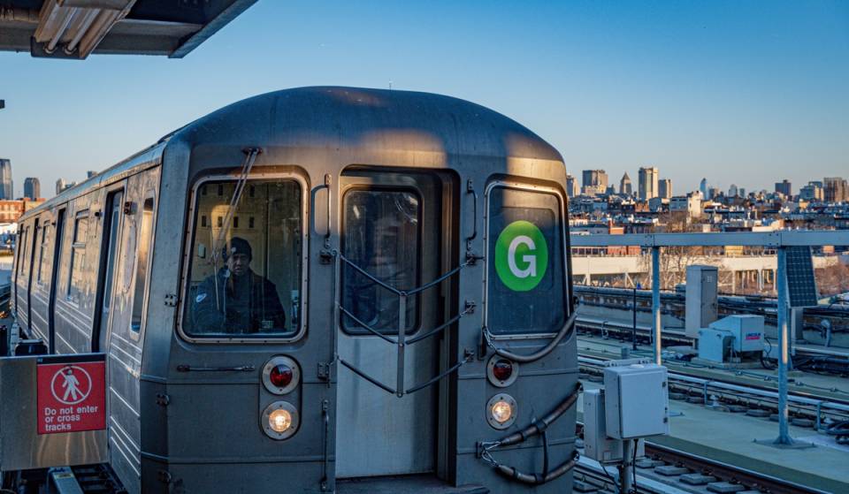 La MTA annule officiellement les fermetures tant redoutées de la ligne G en décembre pour préserver l&rsquo;activité commerciale de Greenpoint pendant les fêtes