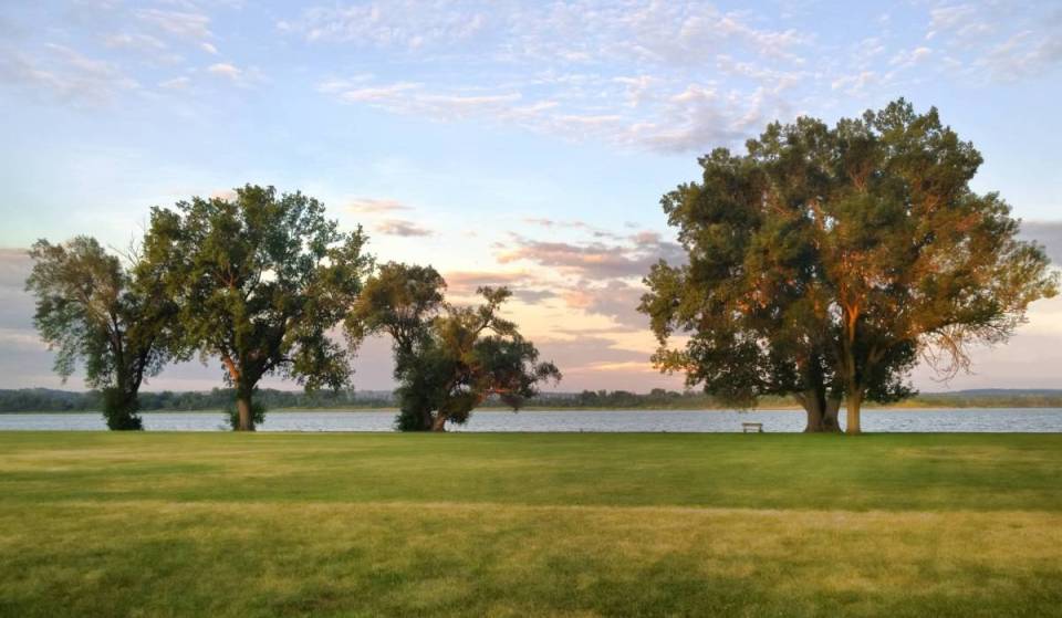 Uma pequena vila à beira do lago no norte do estado de Nova York acaba de ser eleita o “lugar mais legal” dos Estados Unidos em 2026