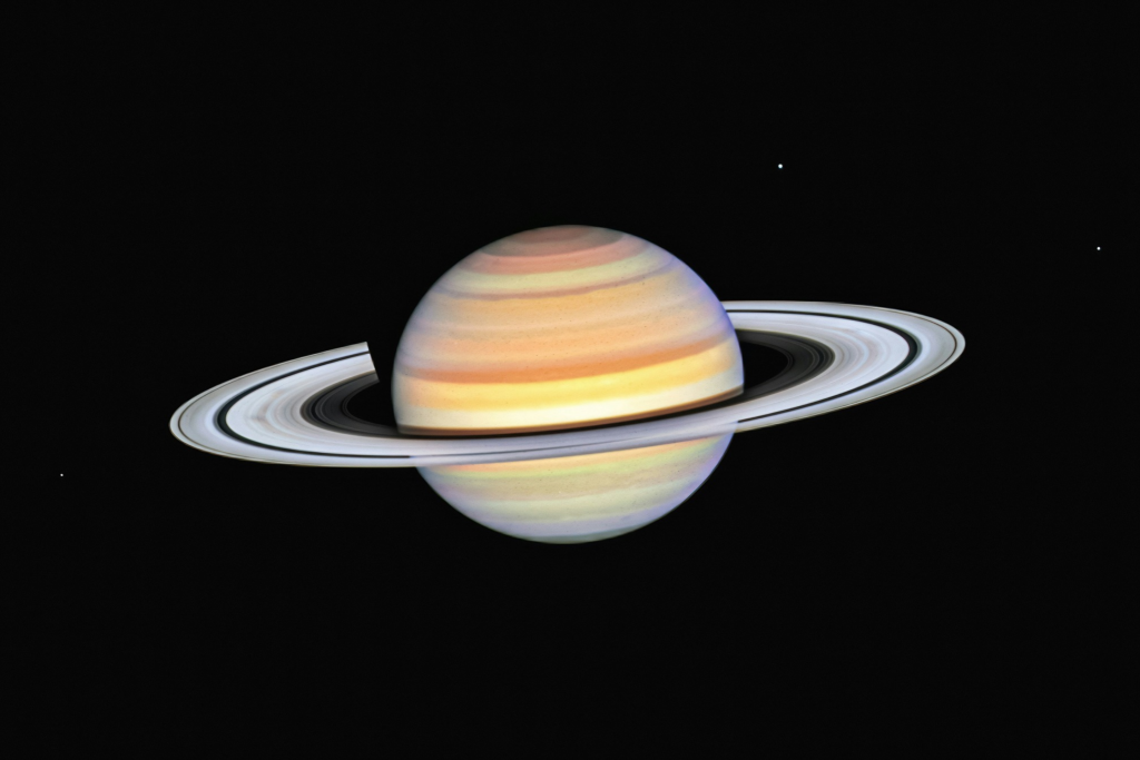 Saturno en el cielo nocturno