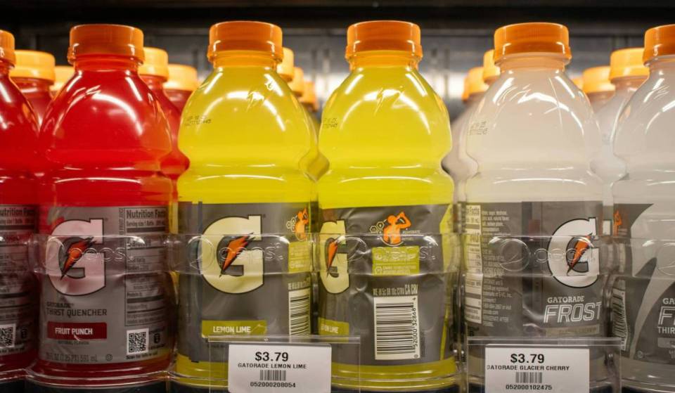 Dá uma olhada na tua geladeira: Mais de 122 mil caixas de Gatorade de 28 onças foram recolhidas em Nova York e Nova Jersey por causa de um ingrediente oculto que não constava nos rótulos