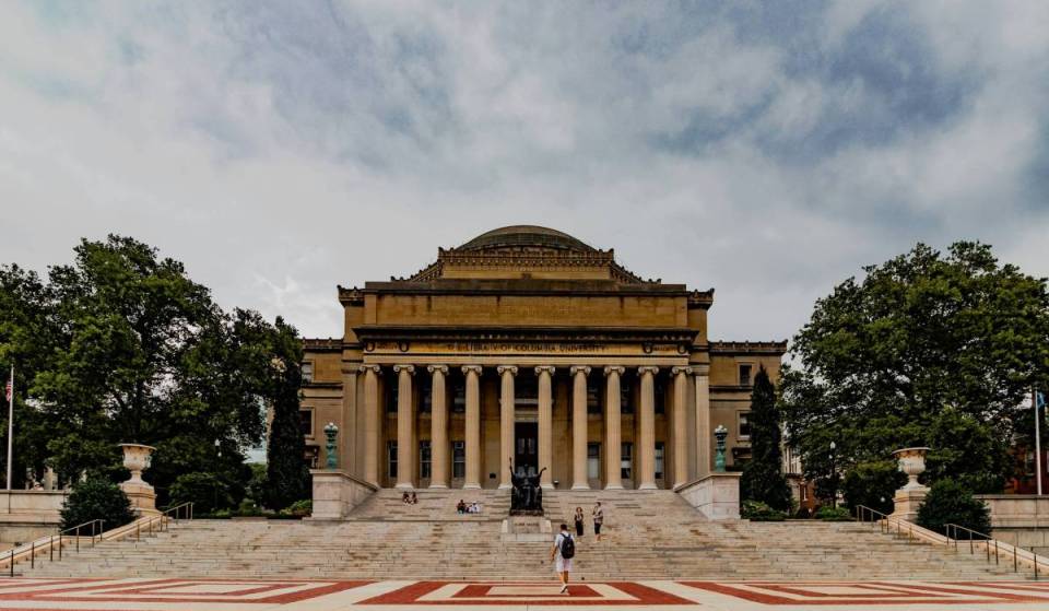 Diese Hochschule in NYC wurde für 2027 als die beste des Bundesstaates bewertet – schau dir die vollständige Liste an, um zu sehen, wo deine Hochschule rangiert 