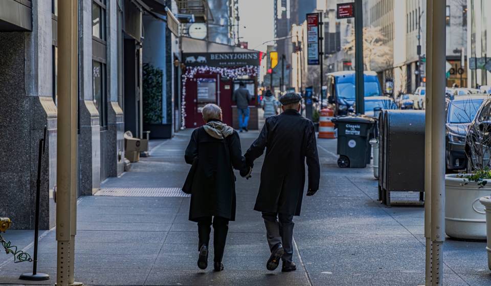 Los neoyorquinos viven ahora 4,2 años más que la media nacional, ya que la ciudad ha superado con creces su objetivo de esperanza de vida «HealthyNYC» para 2030 seis años antes de lo previsto