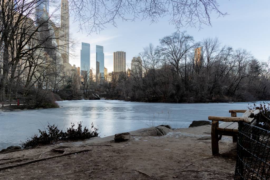 O ar mais frio da temporada chega a Nova York, enquanto uma enorme frente canadense põe um fim abrupto ao calor do verão