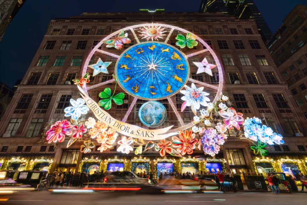 Spettacolo di luci natalizie di Saks Fifth Avenue