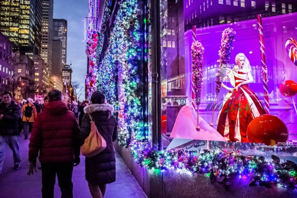 Vetrine natalizie di Saks Fifth Avenue