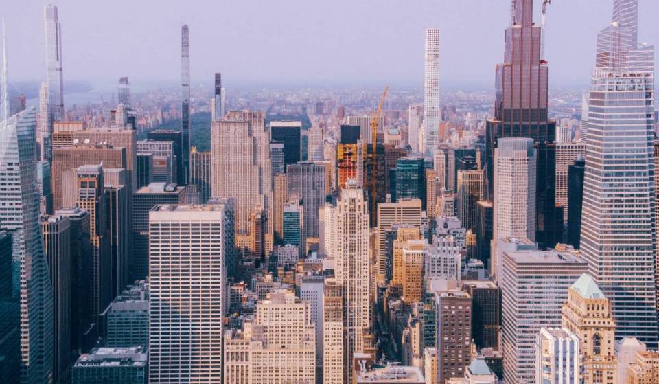 O que o aluguel médio mensal te dá em Nova York, de apartamentos de três quartos a minúsculos estúdios