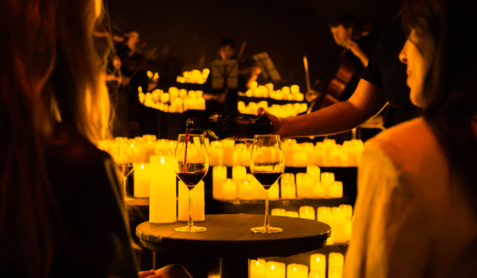 Une harmonie « pour-fecte » : cette dégustation aux chandelles avec des vins sélectionnés et un quatuor à cordes en live arrive à Brooklyn — la liste d’attente est désormais ouverte