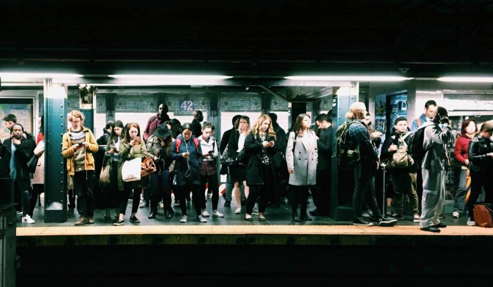 La línea de metro más larga de Nueva York dejará sin servicio las principales paradas del Bajo Manhattan este fin de semana de Halloween: aquí te contamos cómo evitar quedarte tirado con el disfraz puesto