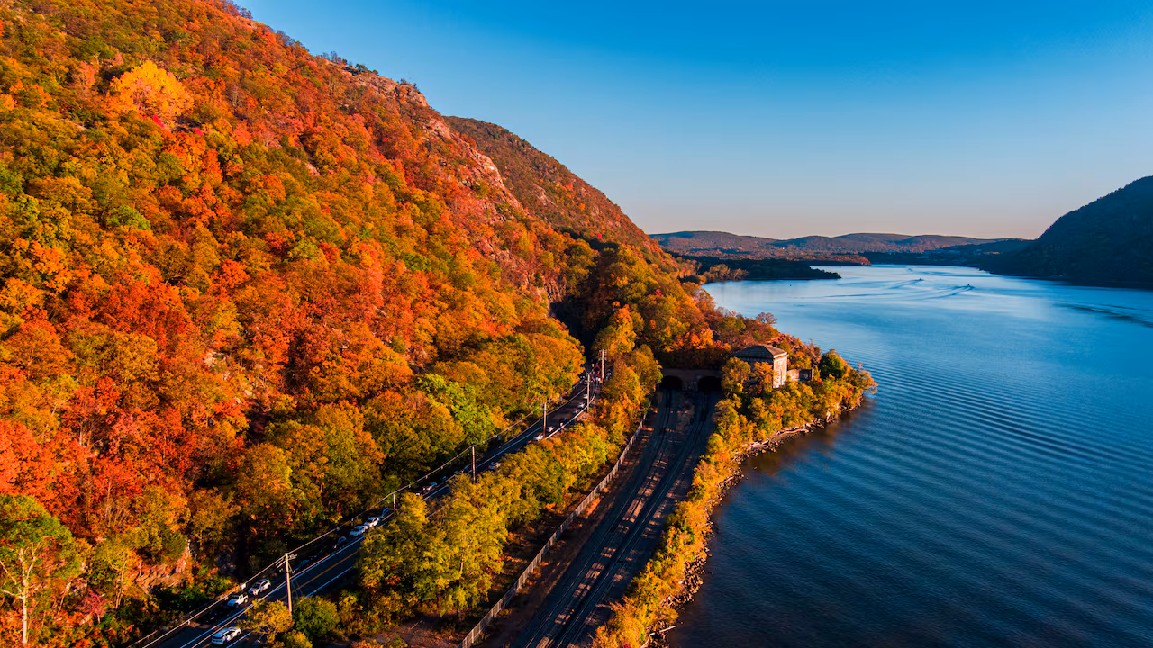 One $15 scenic train ride from NYC stops in 5 charming Hudson Valley towns for some of the state’s best fall foliage — and 12 extra trips are being added this autumn