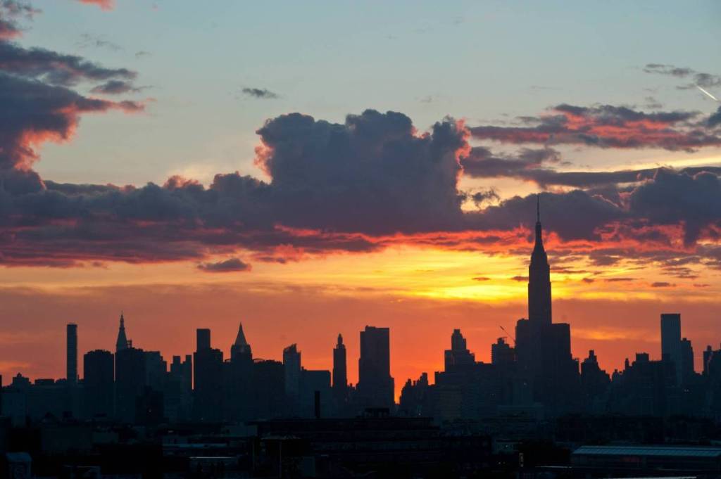 NYC is about to see its first 4:50 p.m. sunset of the season — and lose an hour of evening sunlight as daylight saving time ends this weekend