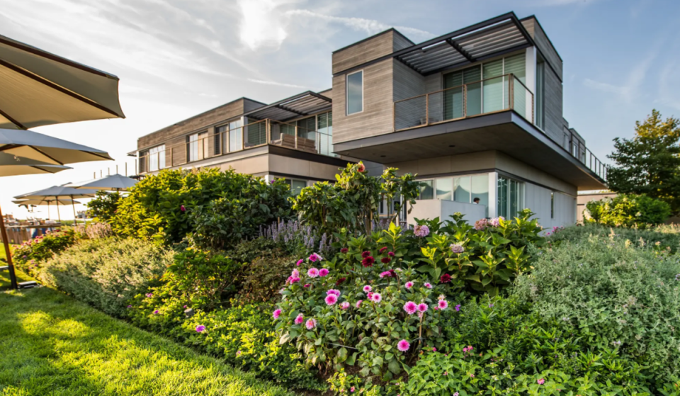 New York makes real estate history, tying for America’s most expensive metro area with 3 of the priciest zip codes in the top 10