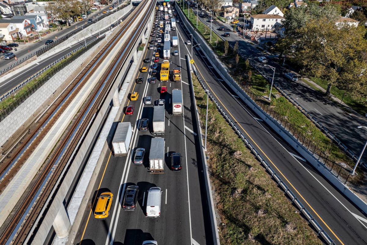 After 6 years of construction, the Van Wyck's new $1.4 billion carpool lanes to JFK are finally open: here's who can use them