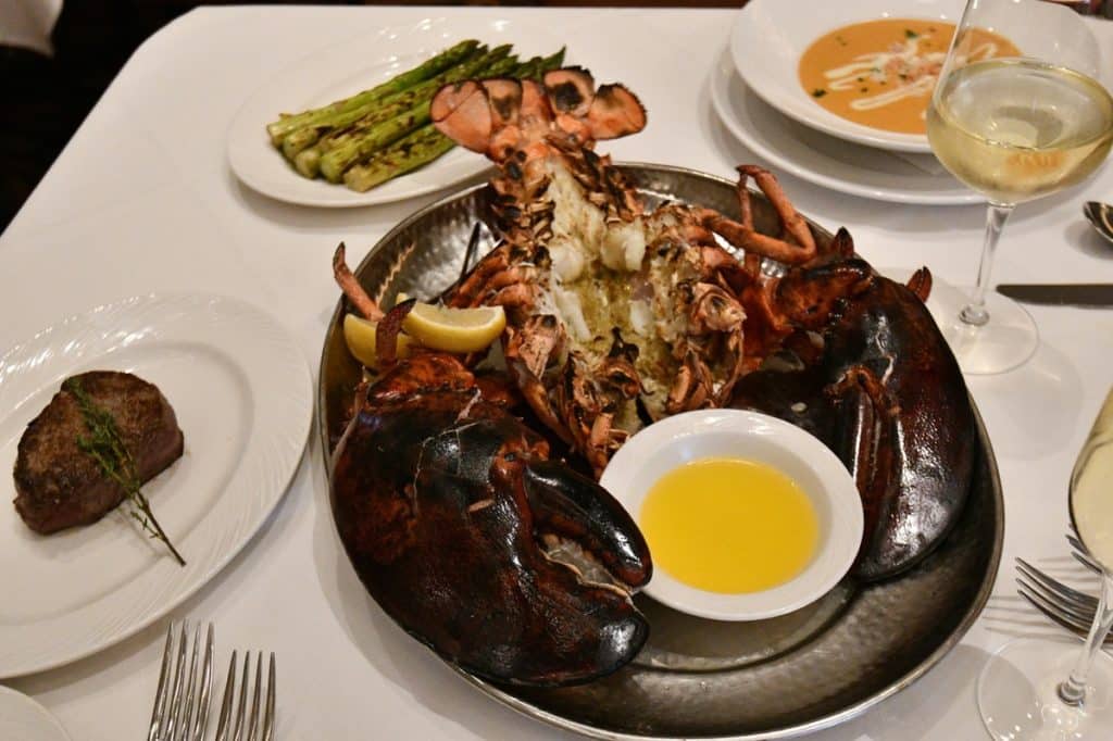 9 Sizzling Steakhouses In Orlando With The Juiciest Steaks