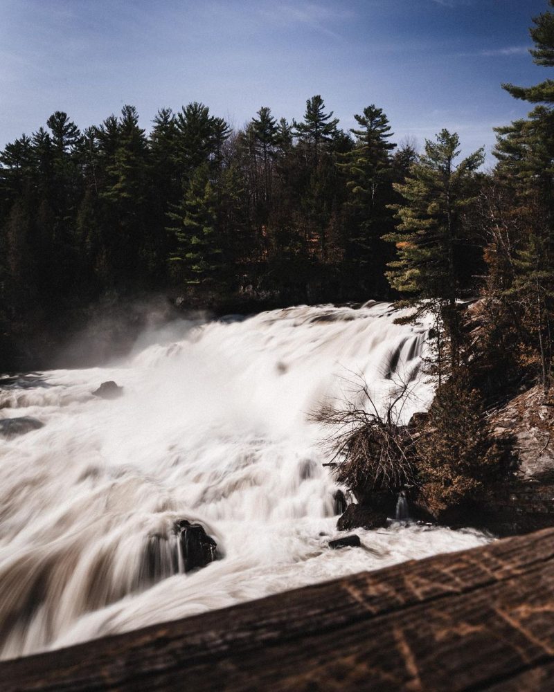 This Stunning Waterfall Is Only 45min Outside Of Ottawa!